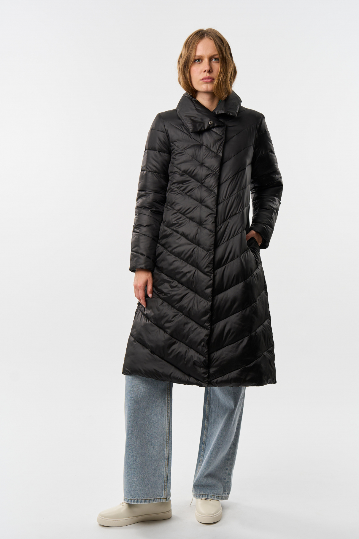 Пальто утепленное Abadi , черный, арт. FR24SS1DJ40HDW600BL купить в интернет-магазине Пальто утепленное Abadi , черный, арт. FR24SS1DJ40HDW600BL купить в интернет-магазине