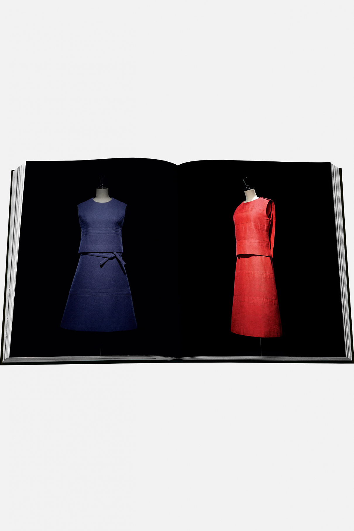 Книга ASSOULINE Dior by Marc Bohan Книга ASSOULINE Dior by Marc Bohan