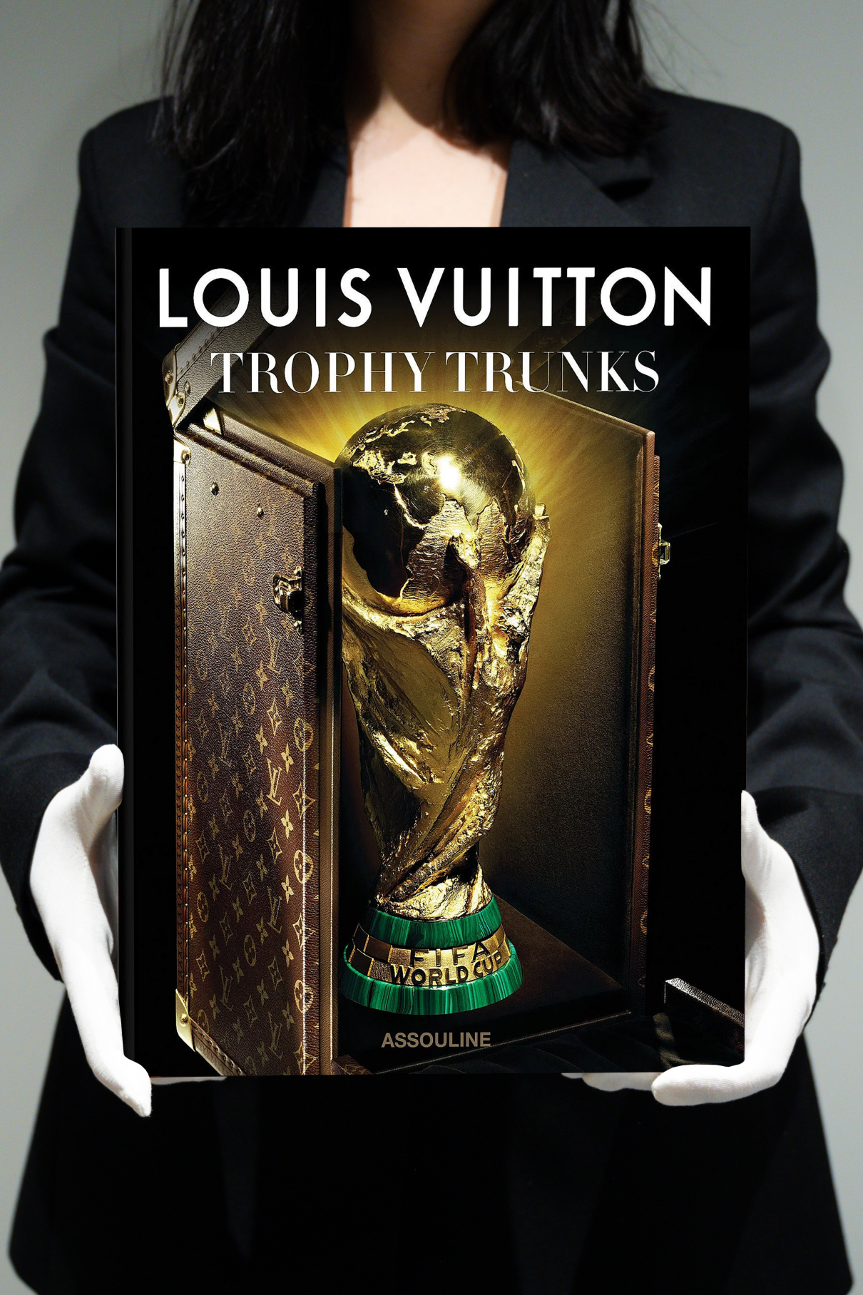 Книгa Assouline Louis Vuitton: Trophy Trunks Книгa Assouline Louis Vuitton: Trophy Trunks