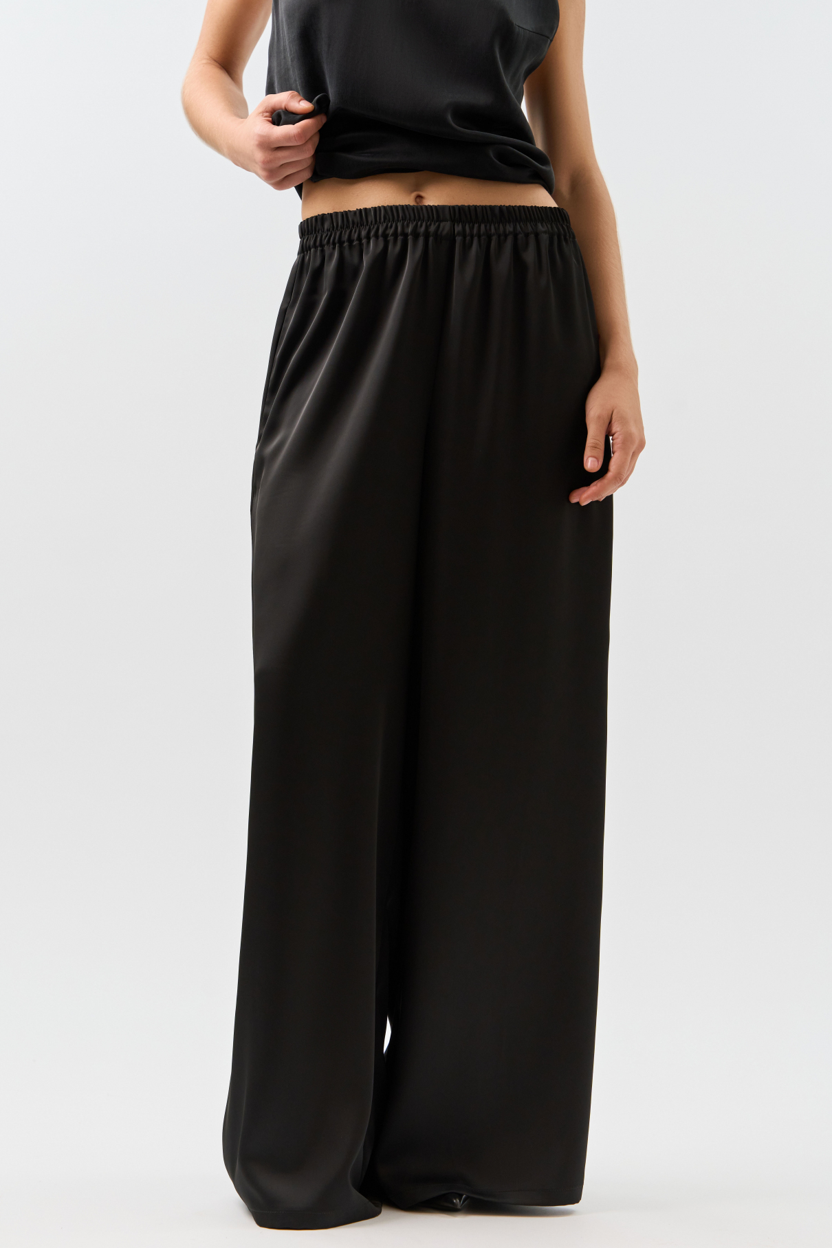 Брюки Magdalena , черный, арт. FR24SS1PN030W530BL купить в интернет-магазине Брюки Magdalena , черный, арт. FR24SS1PN030W530BL купить в интернет-магазине