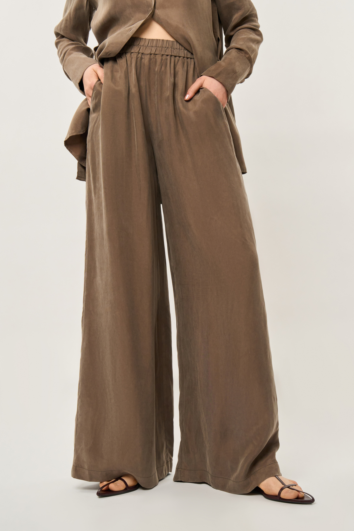 Брюки Sahara , коричневый, арт. FR24SS1PN030W510BR купить в интернет-магазине Брюки Sahara , коричневый, арт. FR24SS1PN030W510BR купить в интернет-магазине