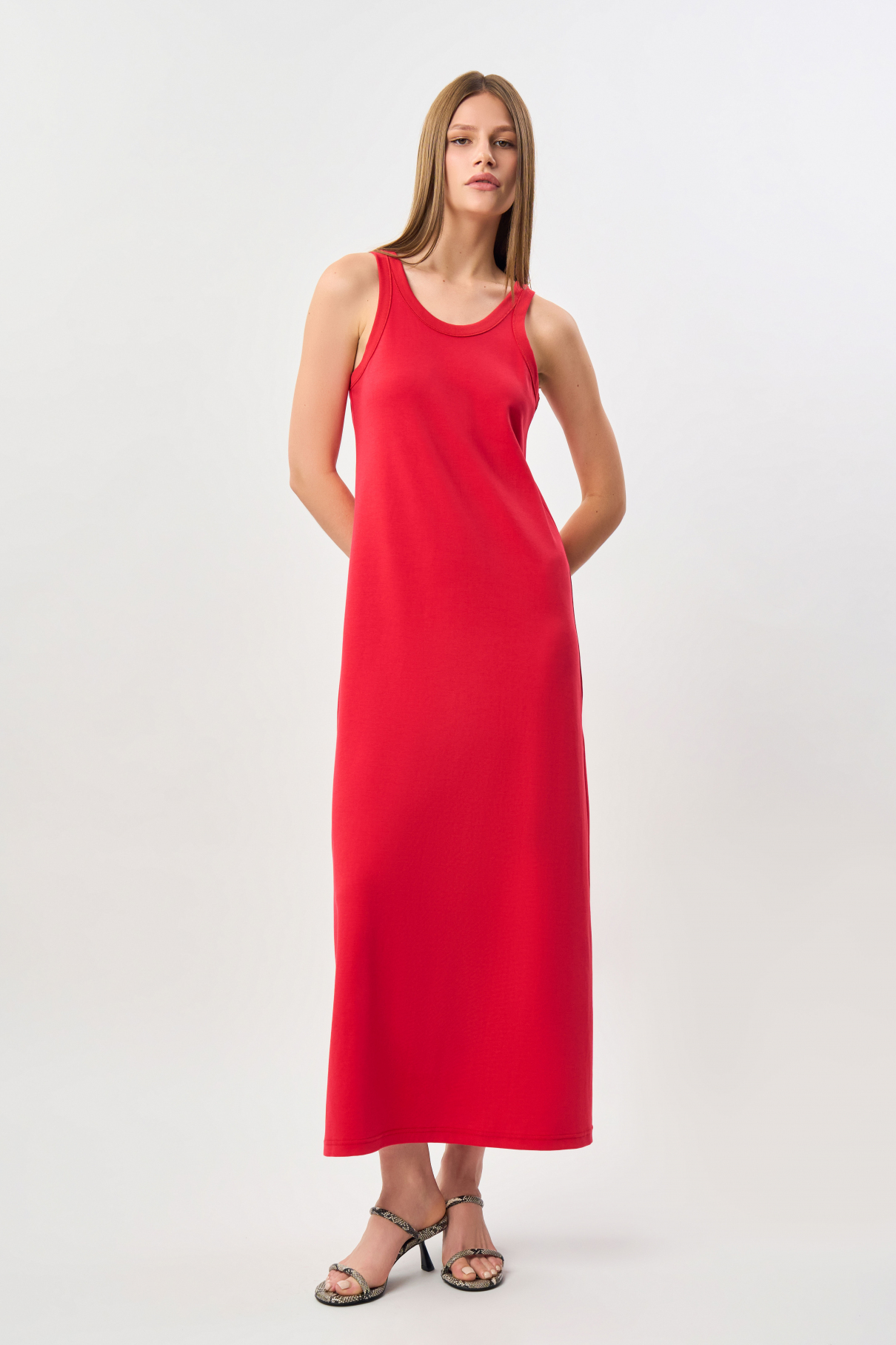 Платье трикотажное Beatrice , красный, арт. FR24SS1DR130W330RD купить в интернет-магазине Платье трикотажное Beatrice , красный, арт. FR24SS1DR130W330RD купить в интернет-магазине