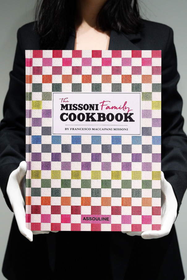 Книга ASSOULINE The Missoni Family Cookbook