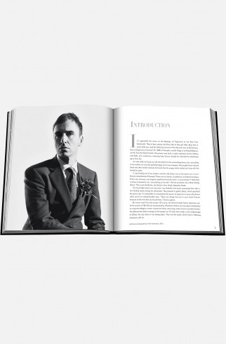 Книга ASSOULINE Dior by Raf Simons ,  арт. 9781649800213 купить в интернет-магазине